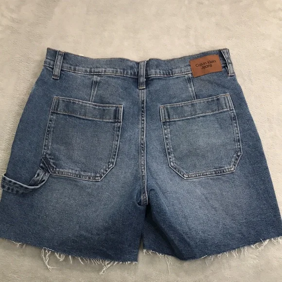 Calvin Klein Jeans Women's Cut Off High Rise Shorts Size 26 New - Picture 6 of 10